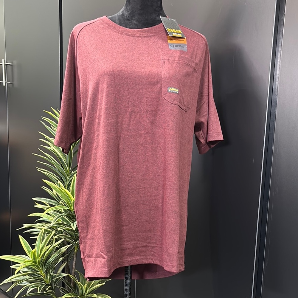 Ariat Cotton Strong Pre-shrunk,pocket, hidden pen slot,tagless, crew neck